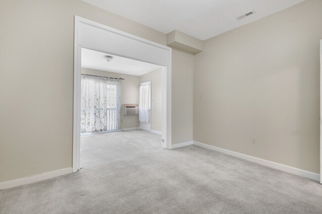 Building Photo - 2104 18th St NW