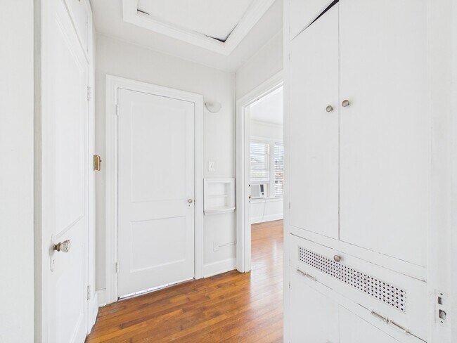 Building Photo - 1920 Richmond Ave.