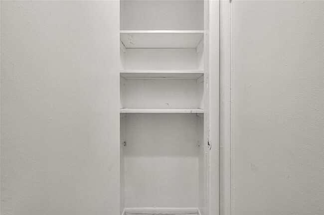 Building Photo - 7211 Atwell St