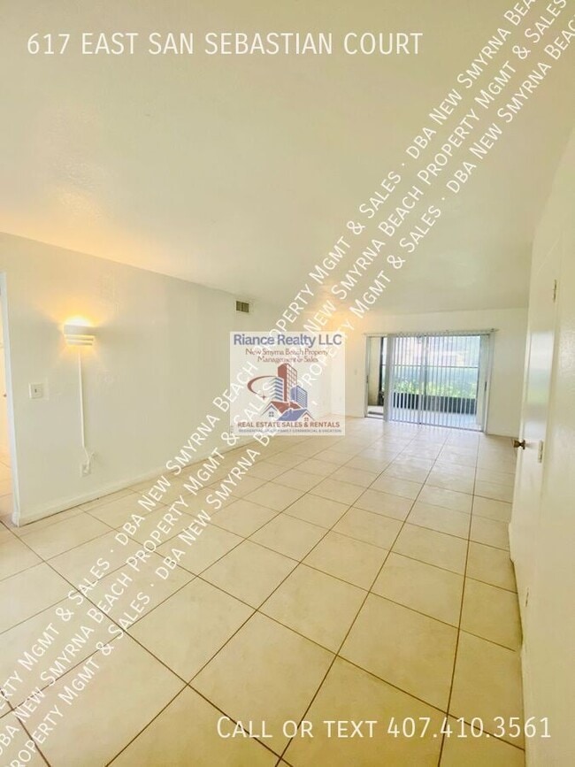 Building Photo - 617 E San Sebastian Ct