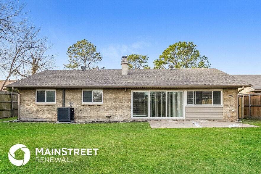 Building Photo - 5038 Overcrest Dr