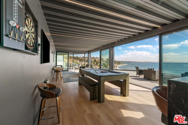 Building Photo - 18254 Coastline Dr