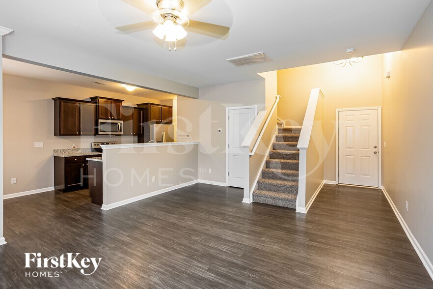 Building Photo - 12527 Gotland Rd