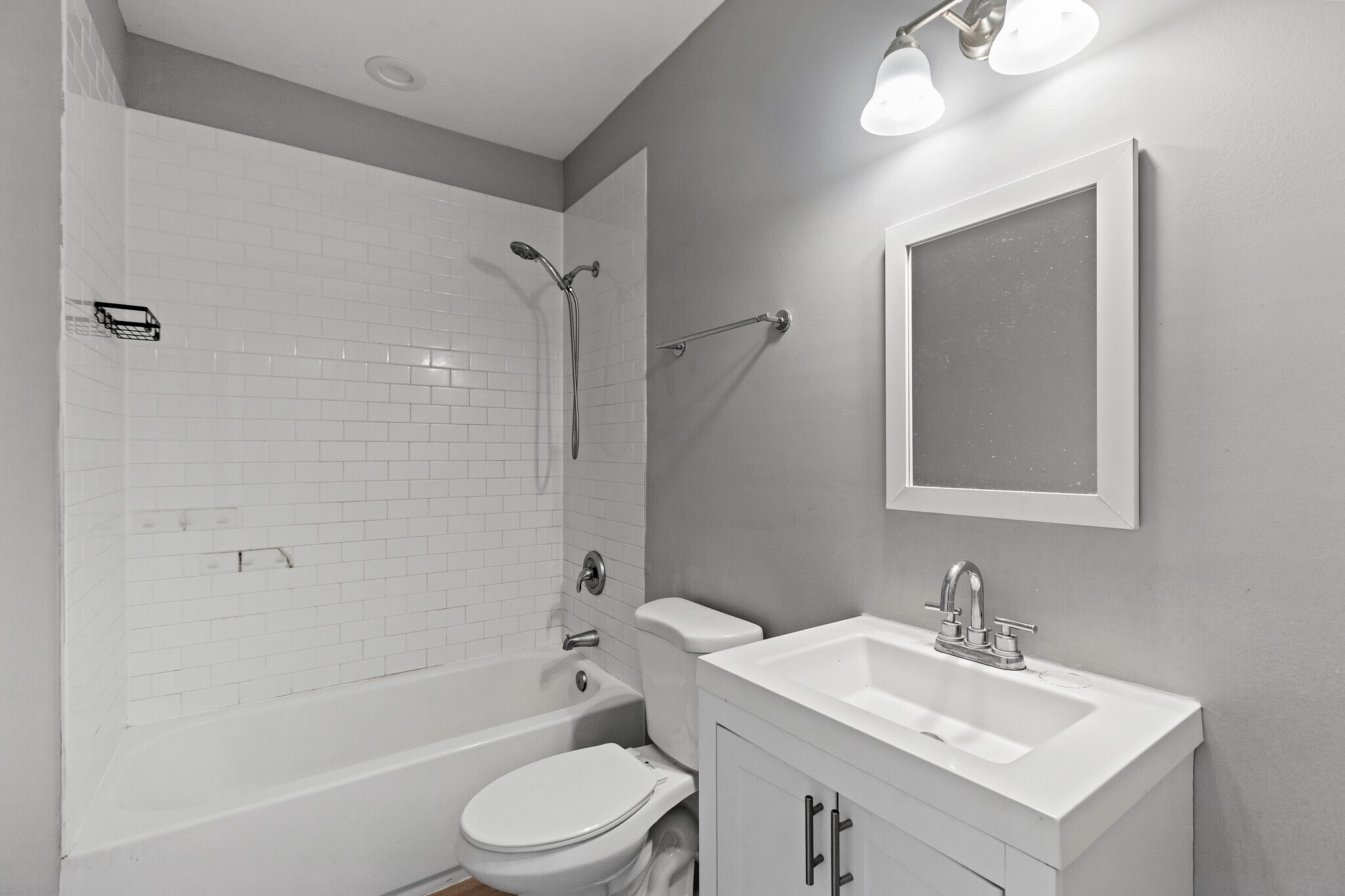 Building Photo - 3701 W Diversey Ave