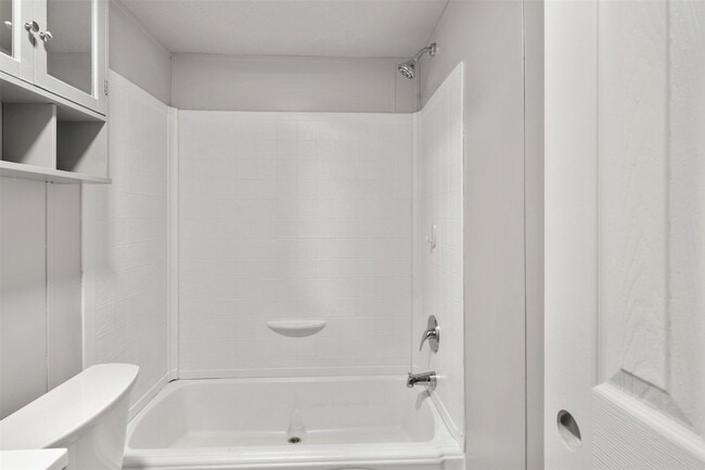 Building Photo - 361 Box Road Unit