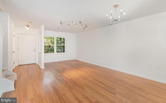 Building Photo - 509 McManus Way