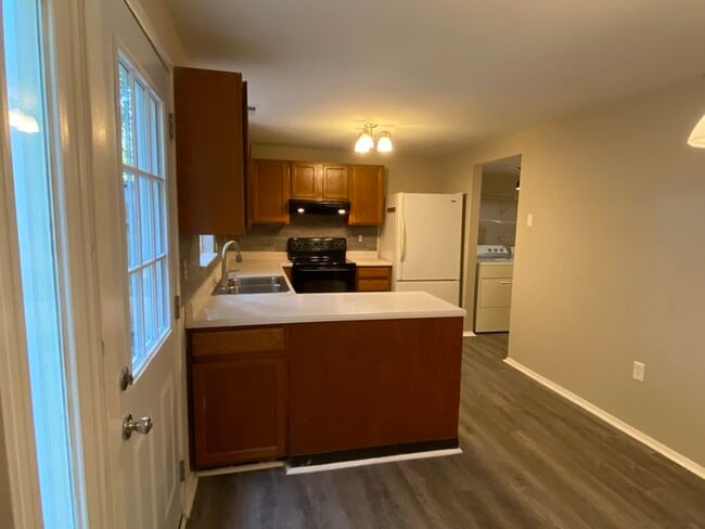 Building Photo - 7708 Crown Crest Ct