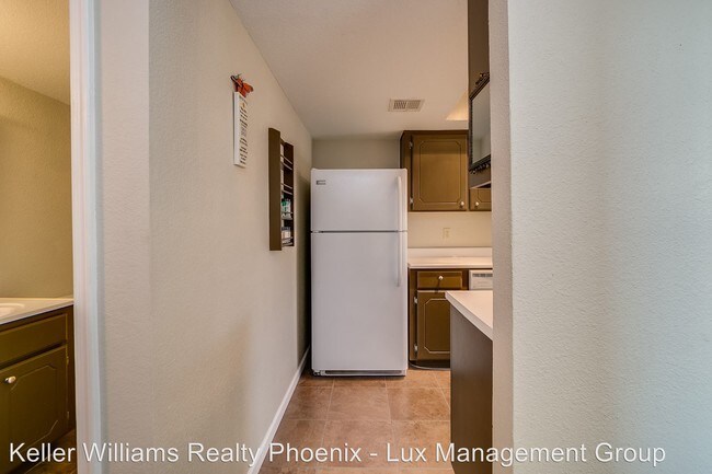 Building Photo - 2 br, 2 bath House - 460 North 64th Place