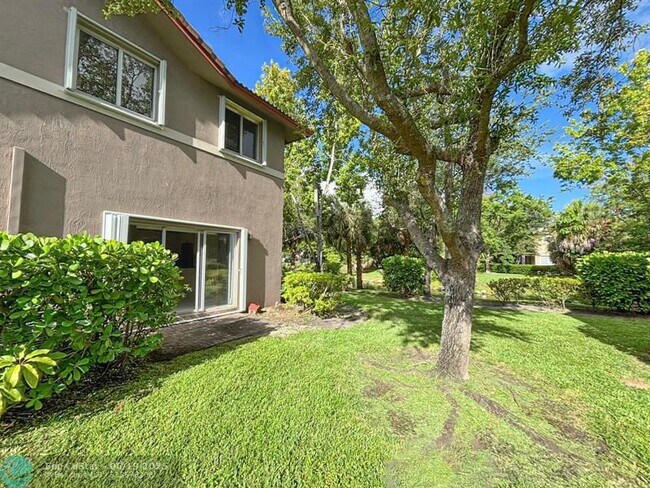 Building Photo - 3118 Coral Ridge Dr