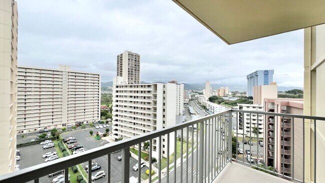 Building Photo - 3161 Ala Ilima St