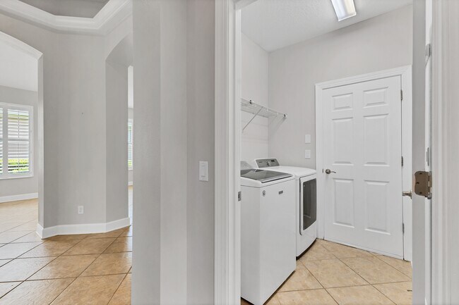 Building Photo - 2228 Terracina Dr