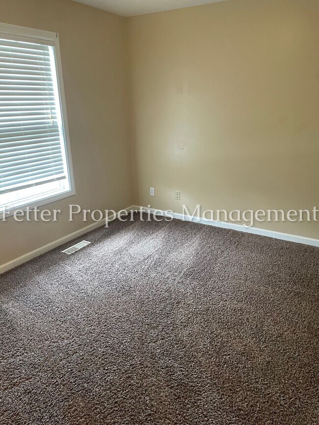Building Photo - Beautiful 3 Bedroom Newburgh Home!
