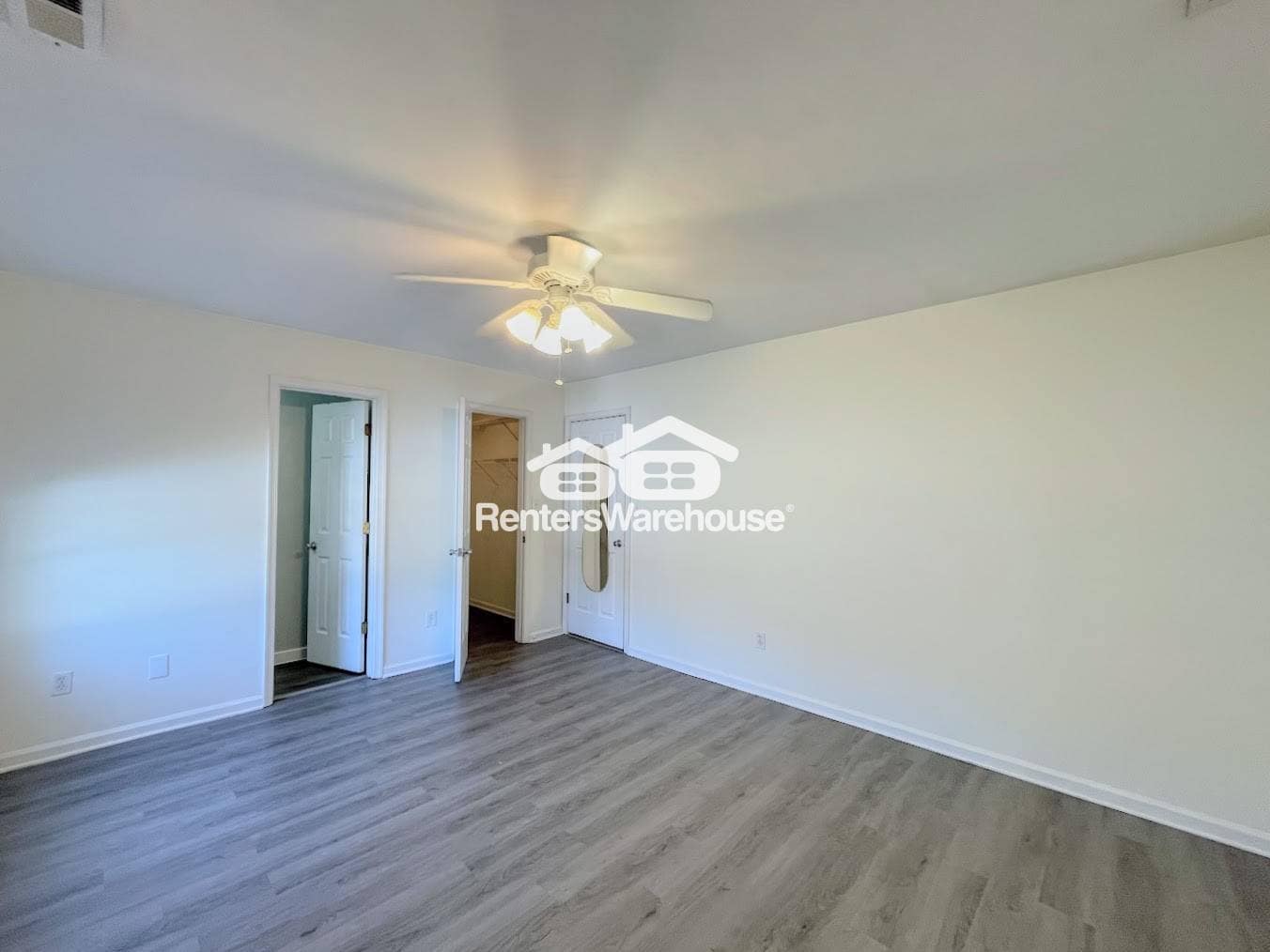 Building Photo - 2801 Leeds Ct