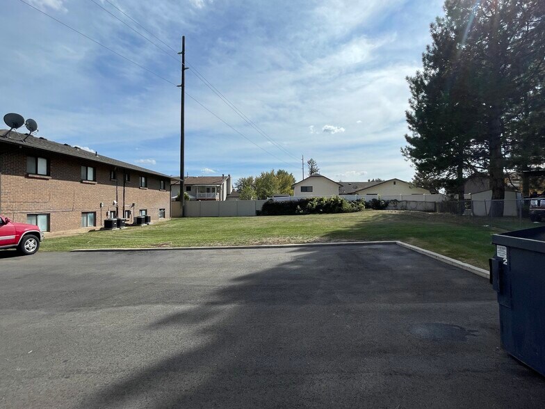 Building Photo - 3943 S 700 W