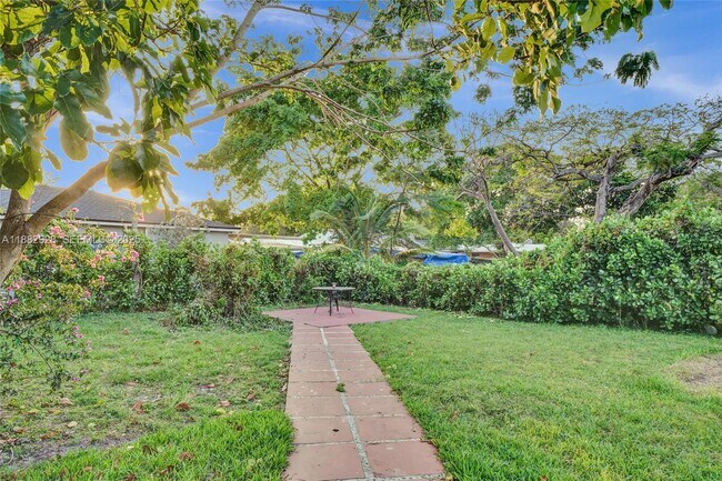 Building Photo - 4718 NW 15th Ave