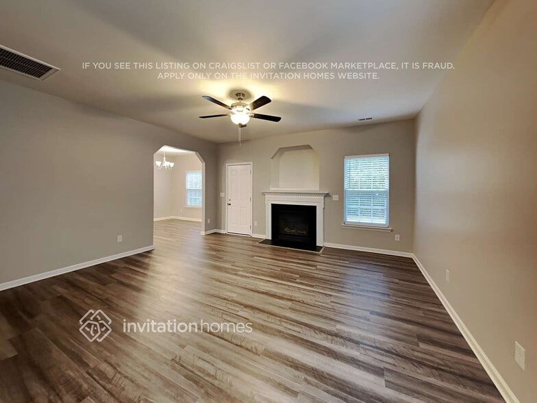 Building Photo - 3121 Rendezvous Dr