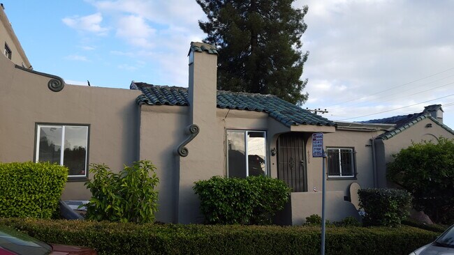Primary Photo - 4008 Loma Vista Avenue