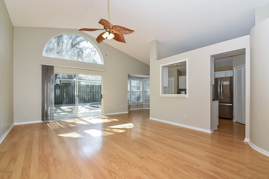 Building Photo - 4007 Fontana Pl