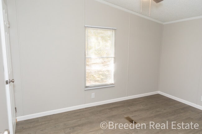 Building Photo - 3405 Piney Rd