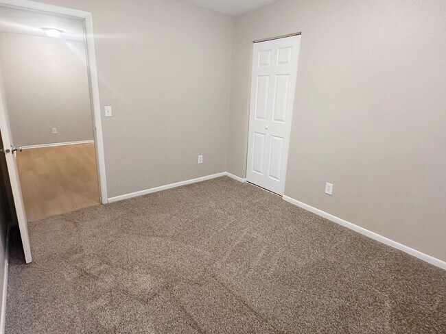 Building Photo - 1605 Bacon Ave