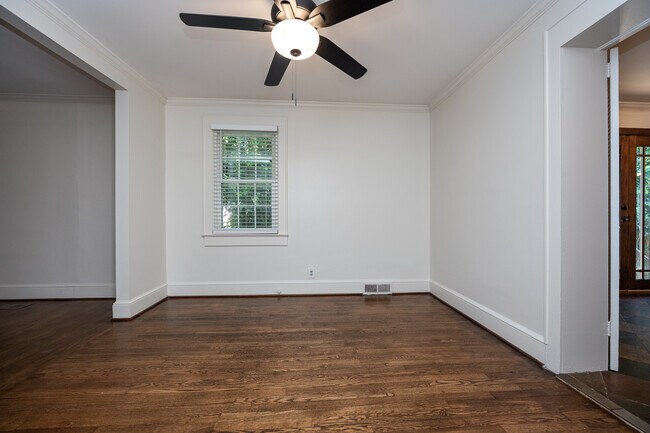 Building Photo - 114 Newman St