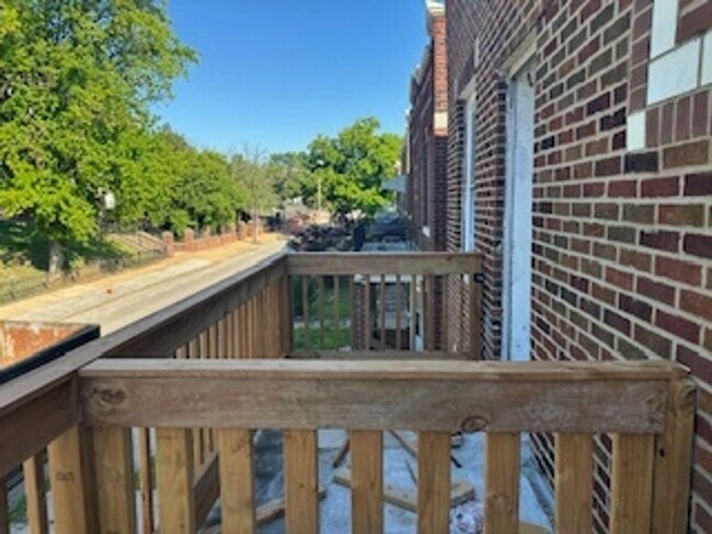 Building Photo - Charming 1BR Apartment in Saint Louis