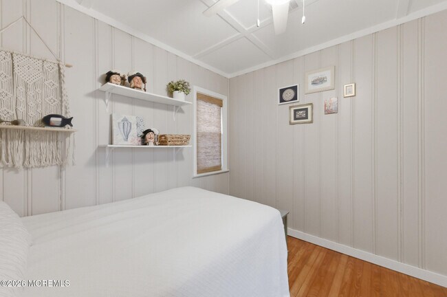 Building Photo - 14 Sunset Rd