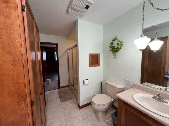 Building Photo - Click the “Apply Now” button or email wapmrentals@gmail.com for a prompt response.