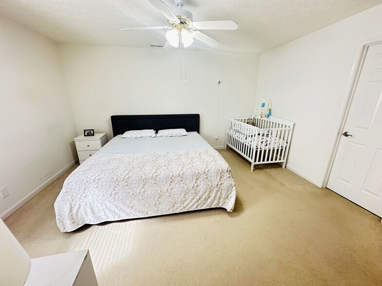 Building Photo - 3003 Remington Dr