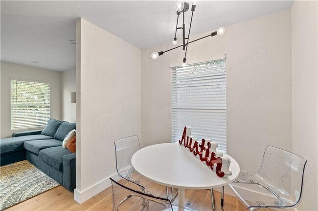 Building Photo - 10515 N Mopac Expy
