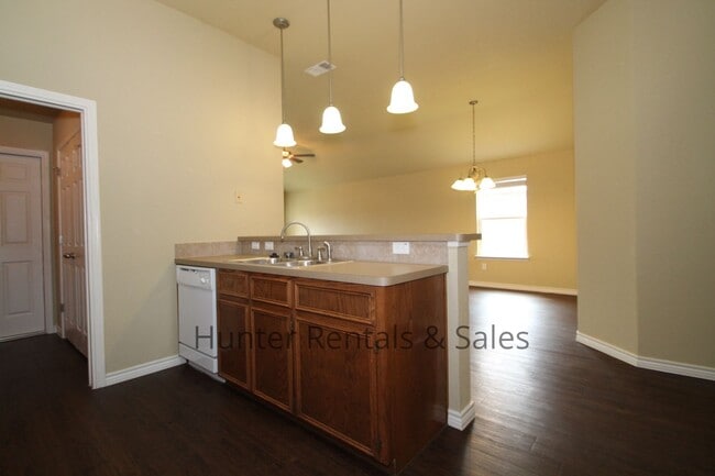 Building Photo - Airport and Texas A&M Central Texas Nearby!