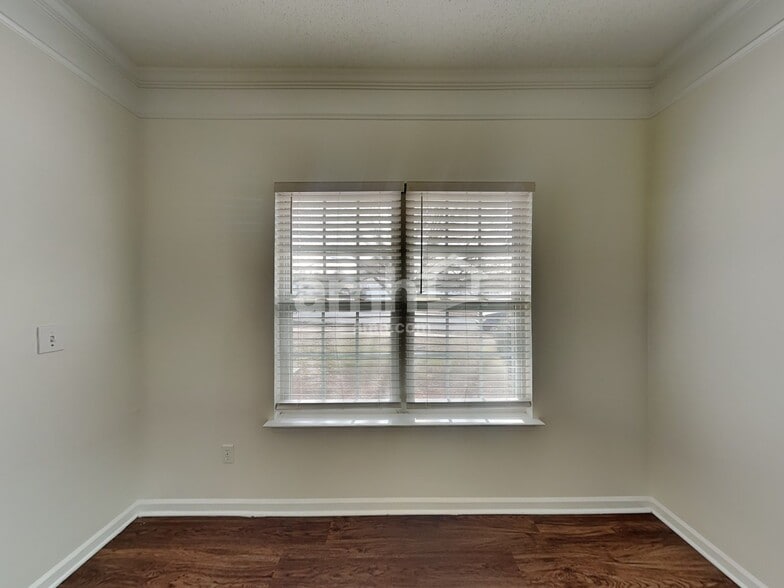 Building Photo - 1031 Sparrow Valley Way