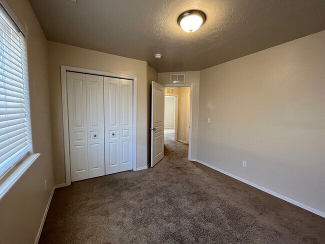 Building Photo - 5537 S Moonfire Way