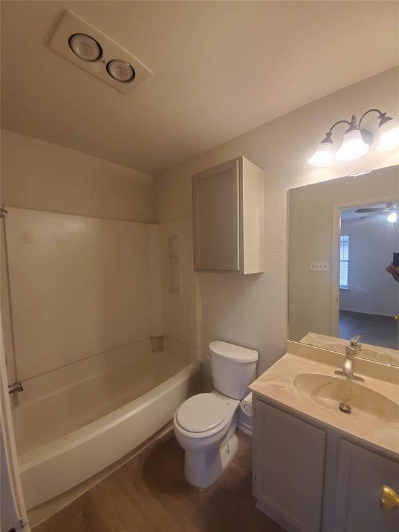 Building Photo - 6909 Hyland Cir