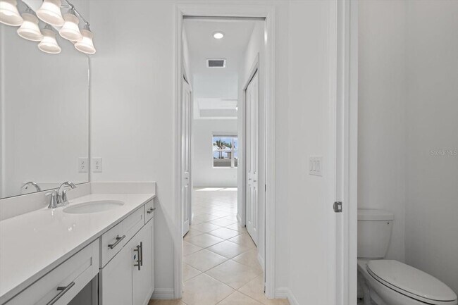 Building Photo - 17118 Jadestone Ct