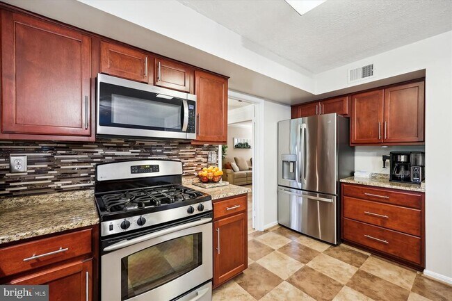 Building Photo - 11828 Dinwiddie Dr