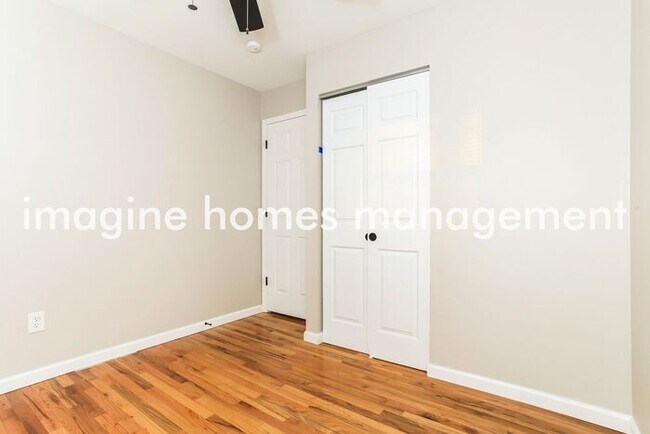 Building Photo - Pet-Friendly 3 Bedroom Home in Cincinnati!