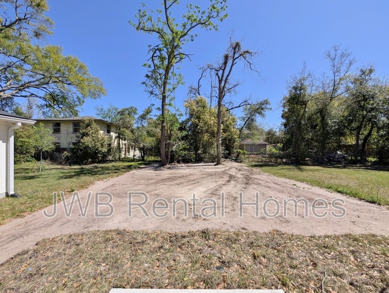 Building Photo - 1137 Van Buren St