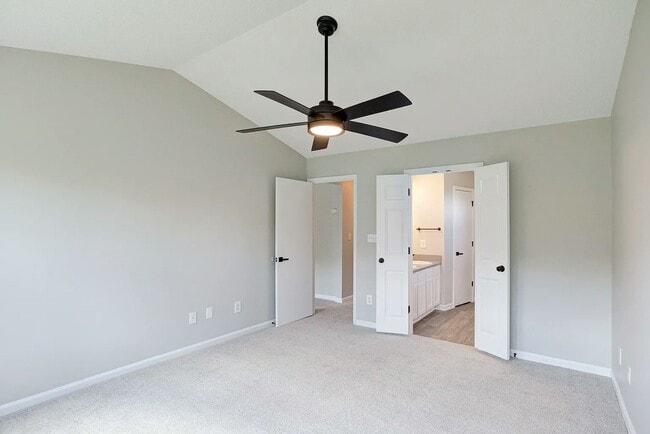 Building Photo - 404 Quartz Dr