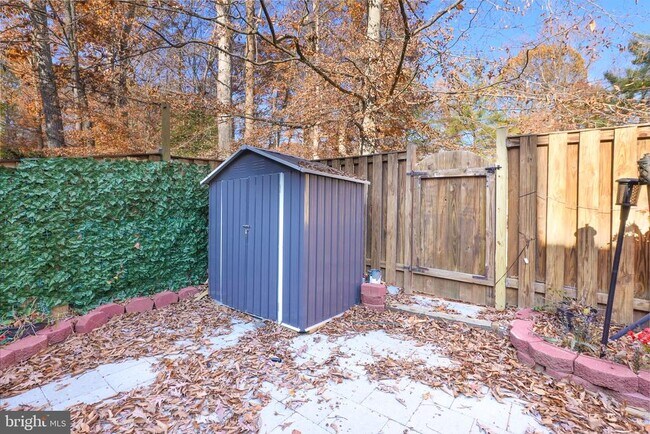 Building Photo - 6446 Shannon Station Ct