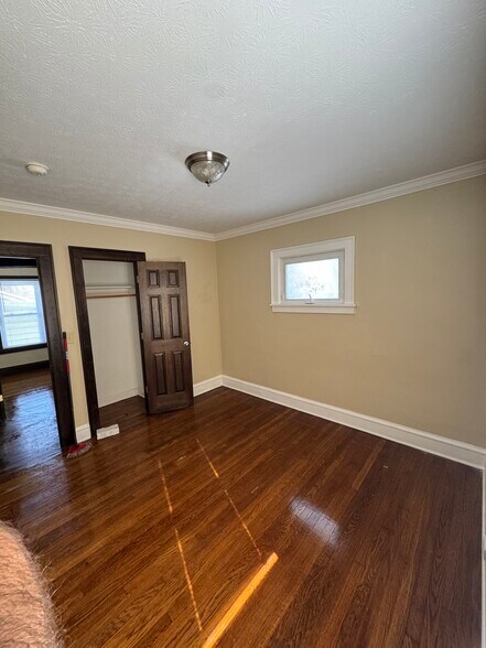 Building Photo - 1653 Bunts Rd