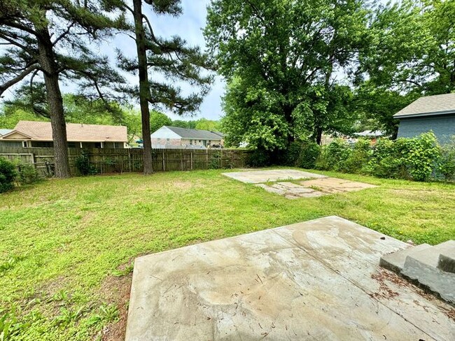 Building Photo - 3383 Seaforth Dr