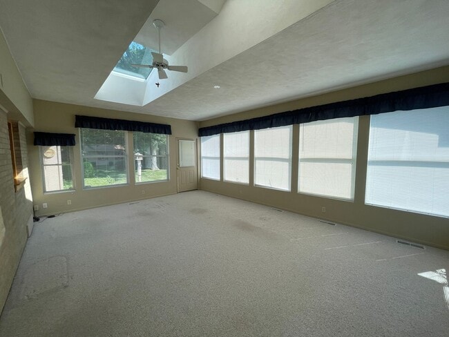 Building Photo - Three Bedroom Home in Richland