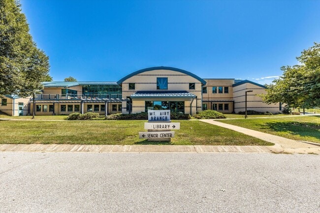 Building Photo - Wildwood Park Rental