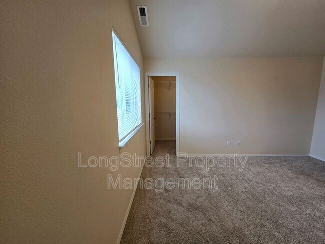 Building Photo - 4437 Creel Ave