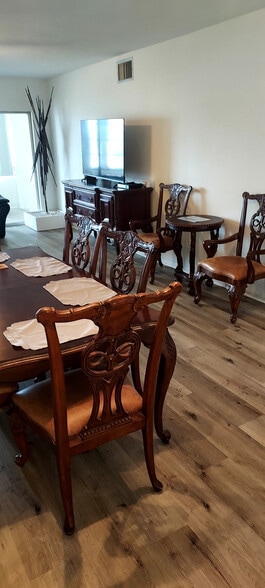 Building Photo - 6201 2nd St E