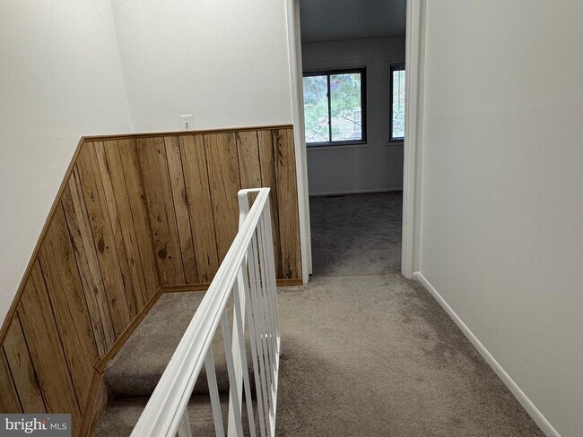 Building Photo - 349 Reneau Way