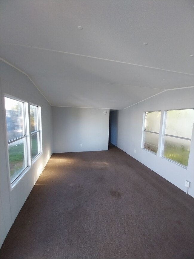 Building Photo - NICE 2BR/1BA Auburndale Mobile Home! NO AP...