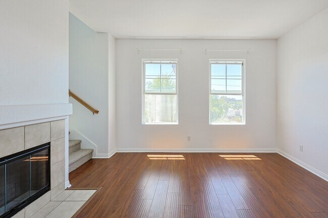 Building Photo - La Mesa 2BR + Office Room Townhome-Style Condo with 2-Car Garage Parking