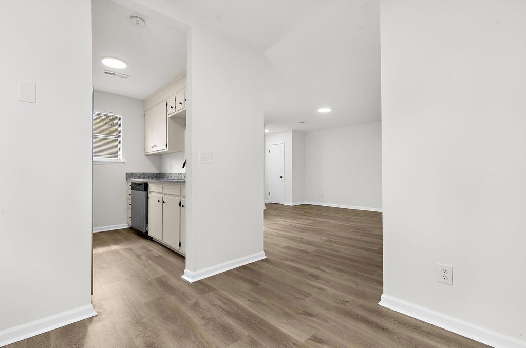 Building Photo - 127 Cedar Grove Dr